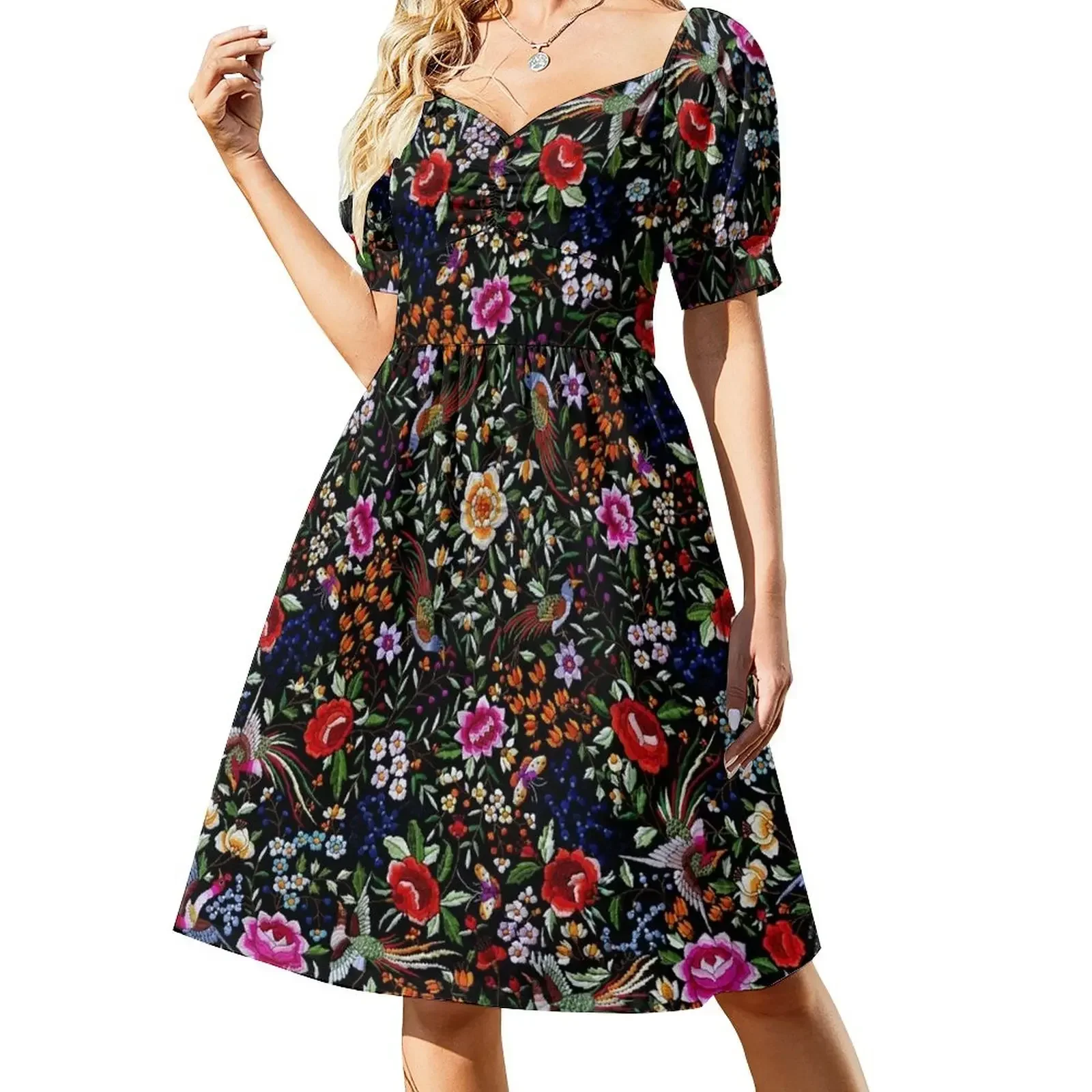 thumbnail image 1 of Vestido de manga corta con motivo de mantón flamenco español basado en seda bordada Mantón de Manila, 1 of 7