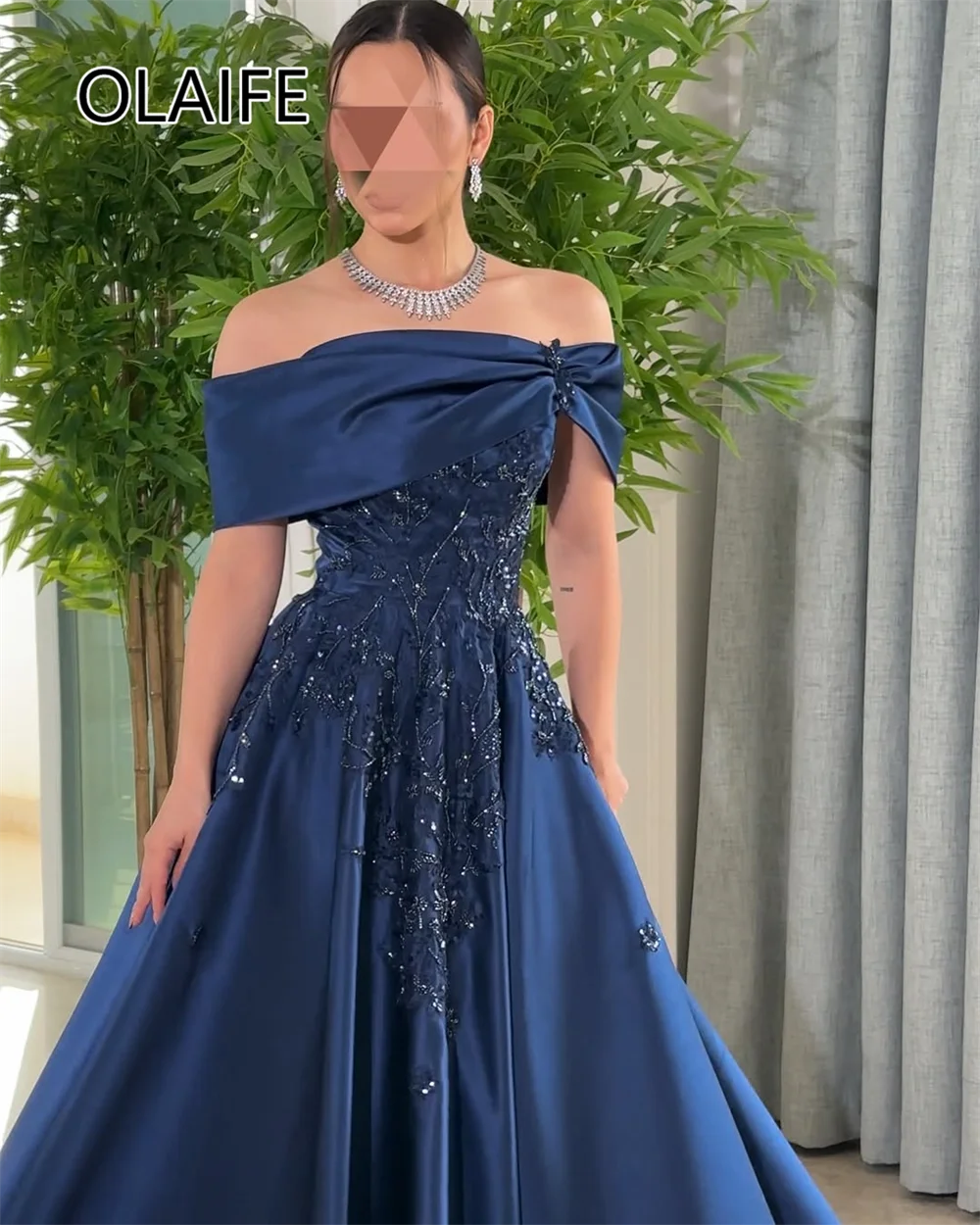 Boat Collar Satin Evening Saudi Dres Backless Floor-Length Evening Arab Gown with Sequins Lace Customized
