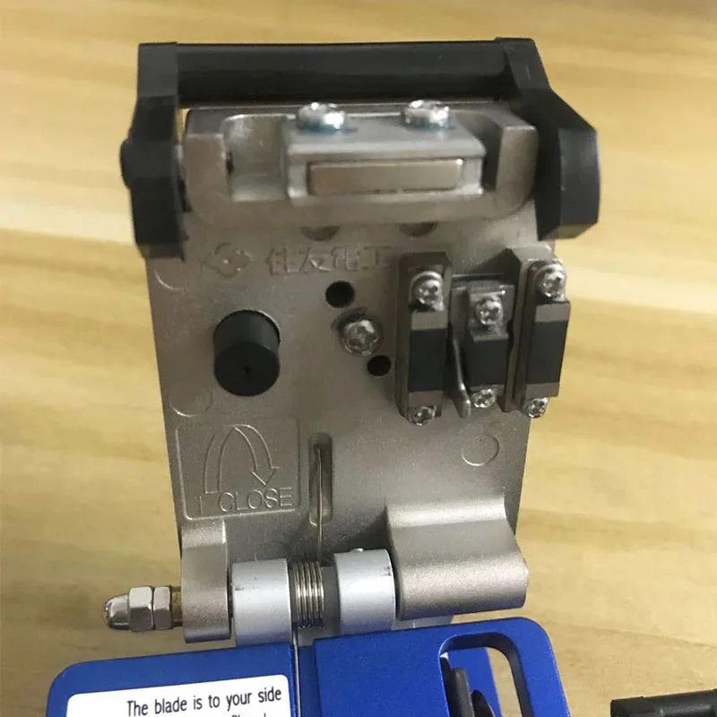 Sumitomo High Quality FC-6S Optical Fiber Cleaver  FC6S High Precision Fiber Optic Cutting Tool Original Quality