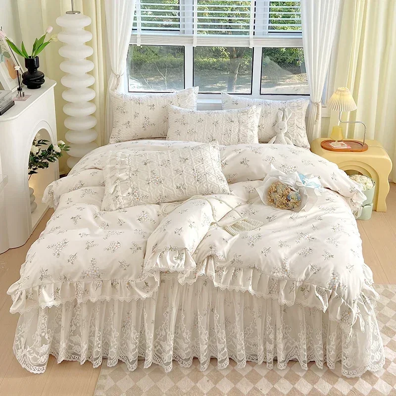 

French Style Bedding Set Rural Small Flowers Duvet Cover Set Quilted Bedspread Double Layer Lace Ruffles Bed Skirt Pillowcases