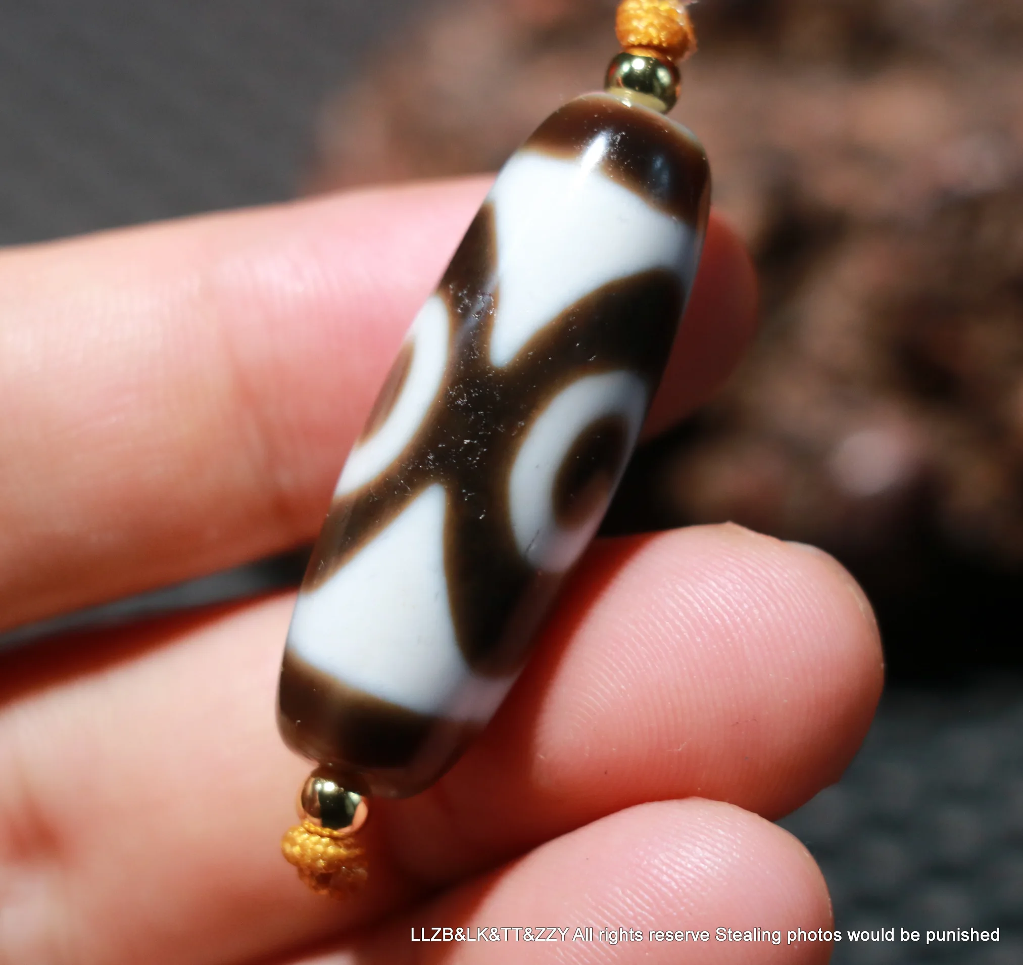 

Magic Power Energy Tibetan Old Agate Tiger Tooth 3 Eyed Symbol dZi Bead Amulet Fit For Bracelet Top Quality Timestown UP66