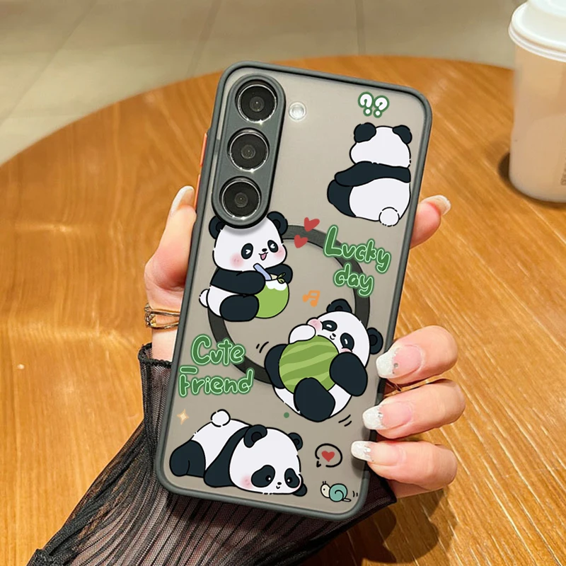 Magnetic Lovely Panda Case with Magsafe Compatibility