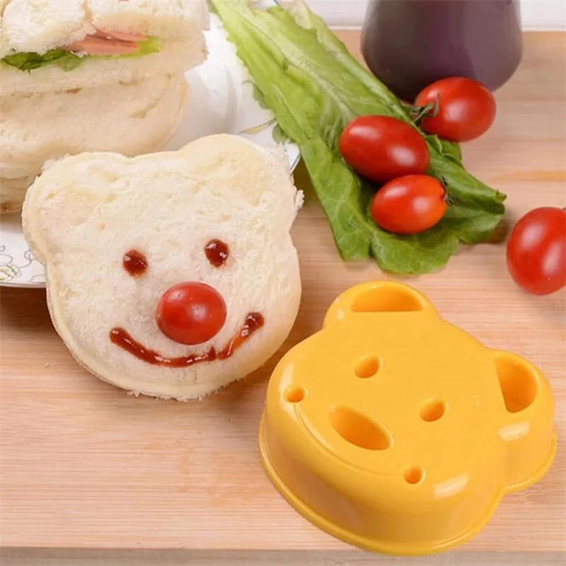 Description Picture 4 of itemSandwich Cutter and Sealer Bear Shape Sandwich Mold Cutter Cartoon Bread Sandwich Shaper DIY Biscuit Cookie Cake Mould