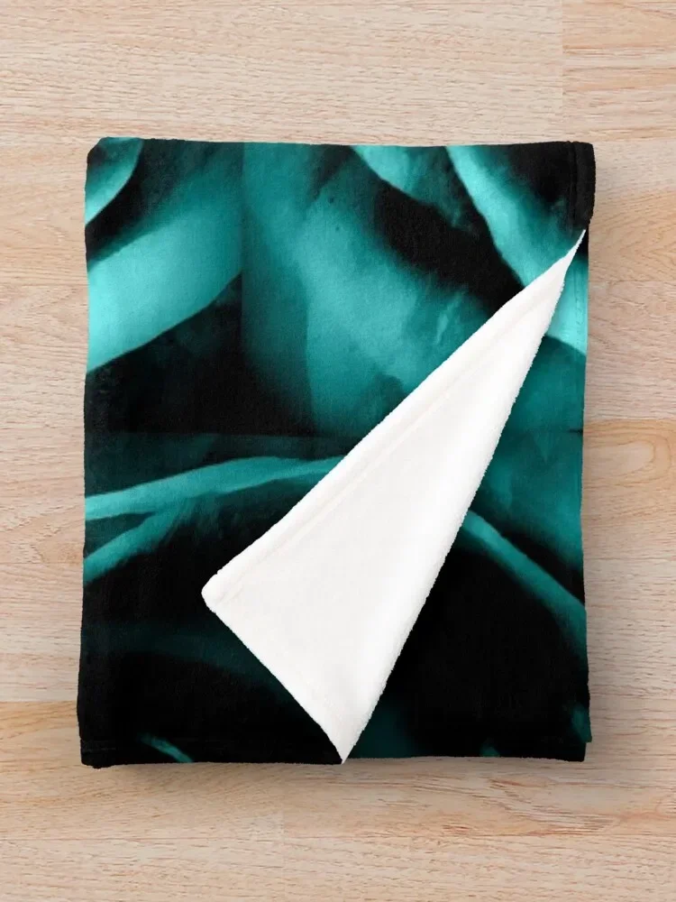 û�ϻ� ���-Be still My Soul Throw ���, ���� ���, �Ϳ��� ���� ����, ���� ���