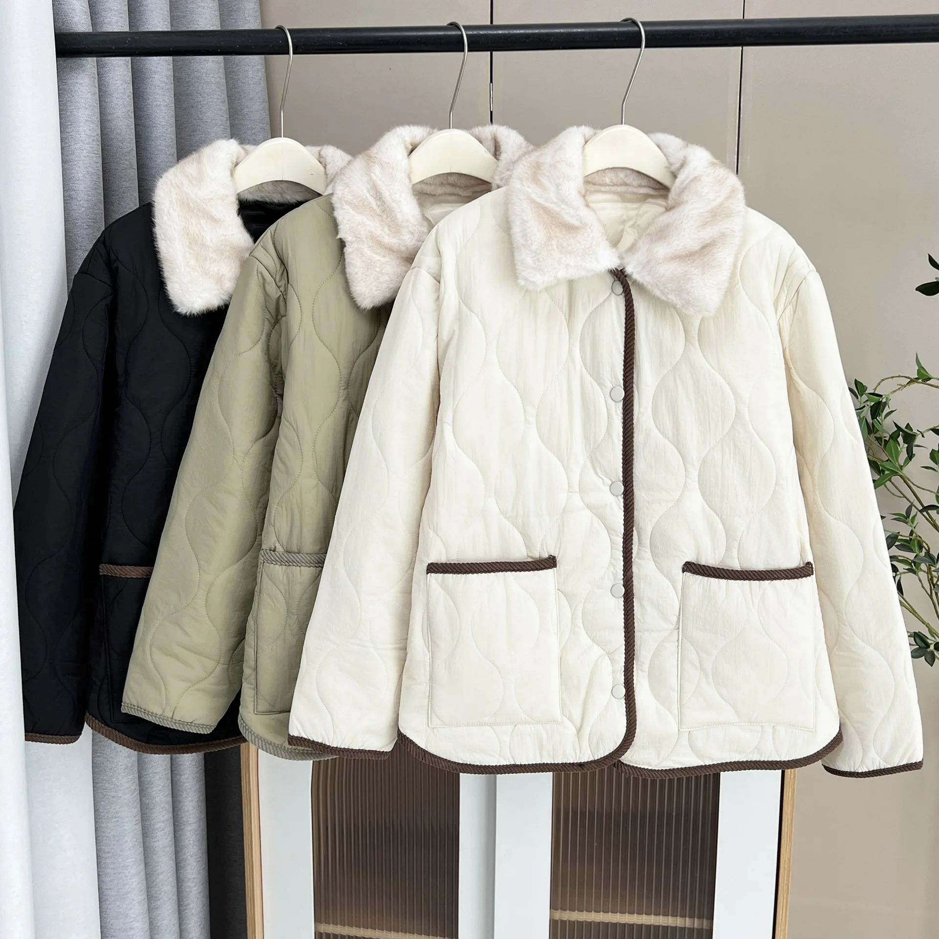 XXXXL Fashion Plus Size Women's Parkas For The Winter Of 2025 Simple Fur Lapel Chic Style Padded Jacket Casual Warm Coat 5536