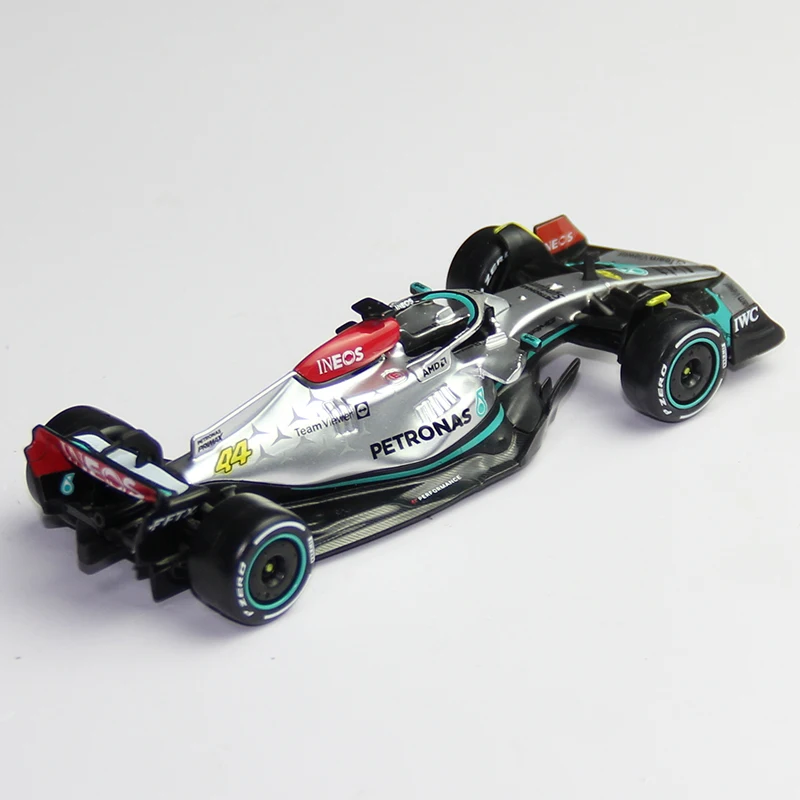 Bburago 1:43 2022 F1 Mercedes-AMG W13 #44 Hamilton #63