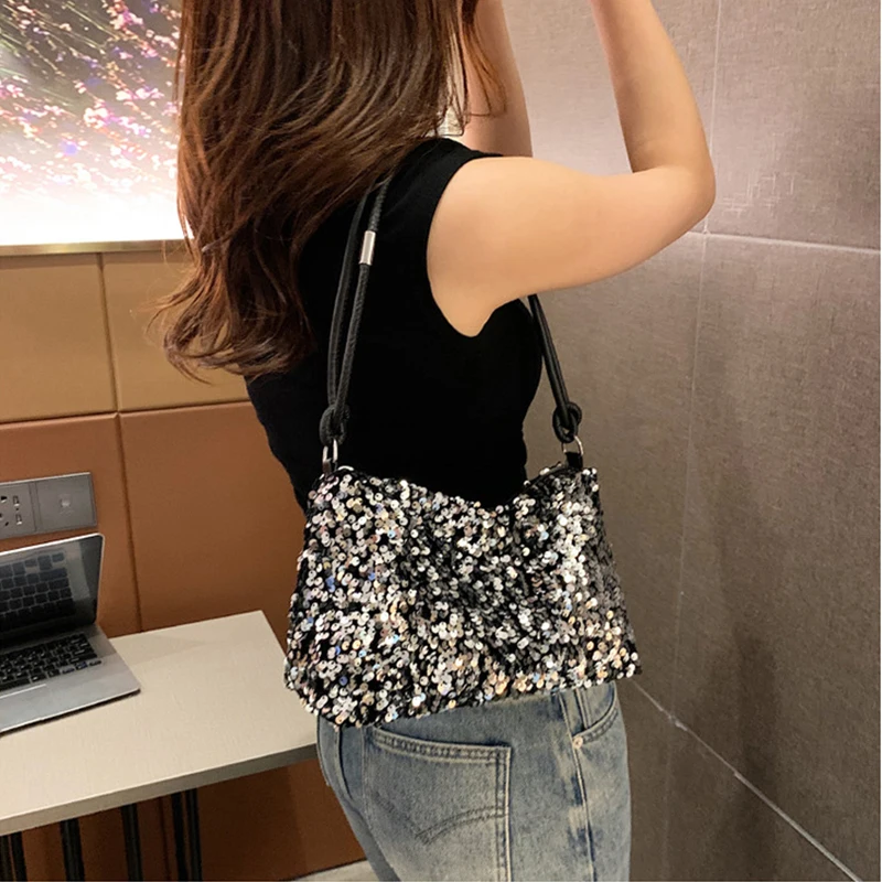 

2023 New Underarm Bag Single Shoulder Sequins Small Design High Sense Versatile Fashion Women Square Bag