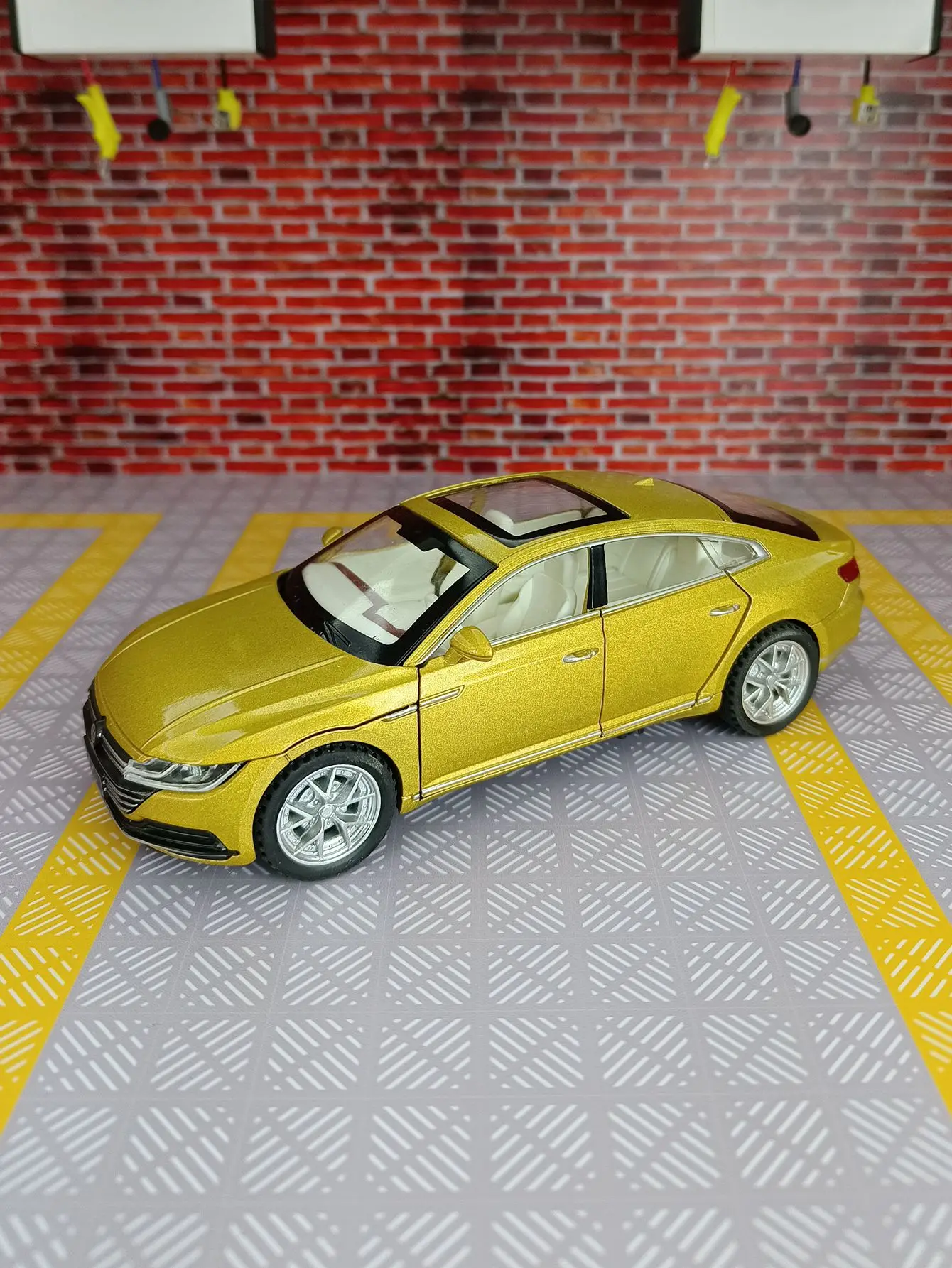 1:32 CC arteon Car Model Alloy Car Die Cast Toy Car Model Pull Back Children's Toy Collectibles Christmas gift 6