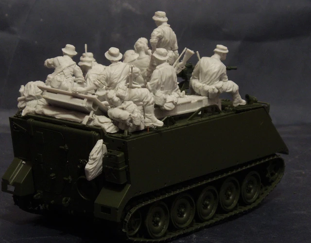 1/35 Scale Die Casting Resin Figure Model Assembly Kit Vietnam War Figure Model 10 Figure Resin Toy Figure (No Tank) 2