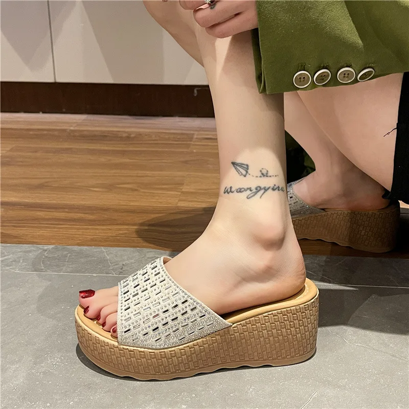 

2023 Slippers Women for Summer No-Slip Fabric Upper Heels Shoes Home Slipper Soft Platform Sole Ladies Beach Shoes Flip Flops