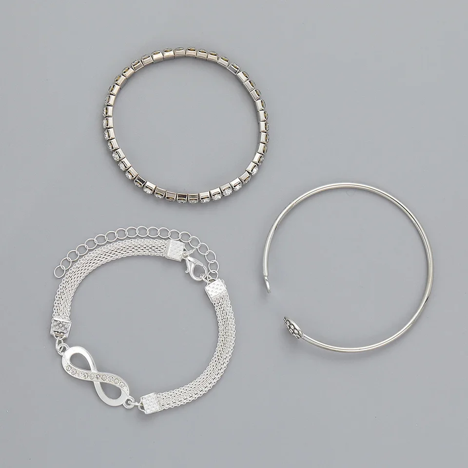Bracciale con ciondoli a forma di cuore vintage in 6 stili