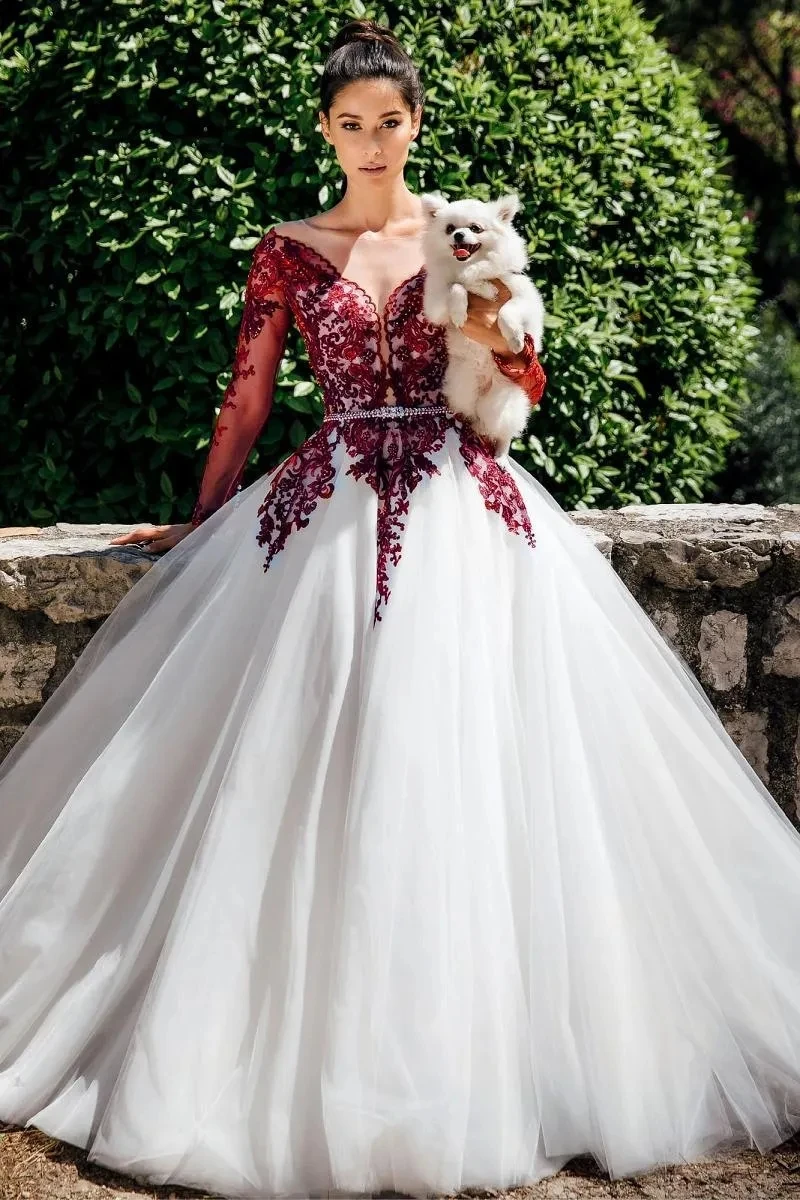 

Princess White Burgundy Wedding Dresses Long Sleeves Sweep Train Plus Size Country Garden Bridal Party Gowns Vestidos De Noiva