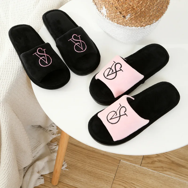 Spring 2024 Male Female Soft Cloud Slippers Sneaker Men's Home Plush Fur Flip Flops Ladies Plus Size 44 45 Women Shoes 2