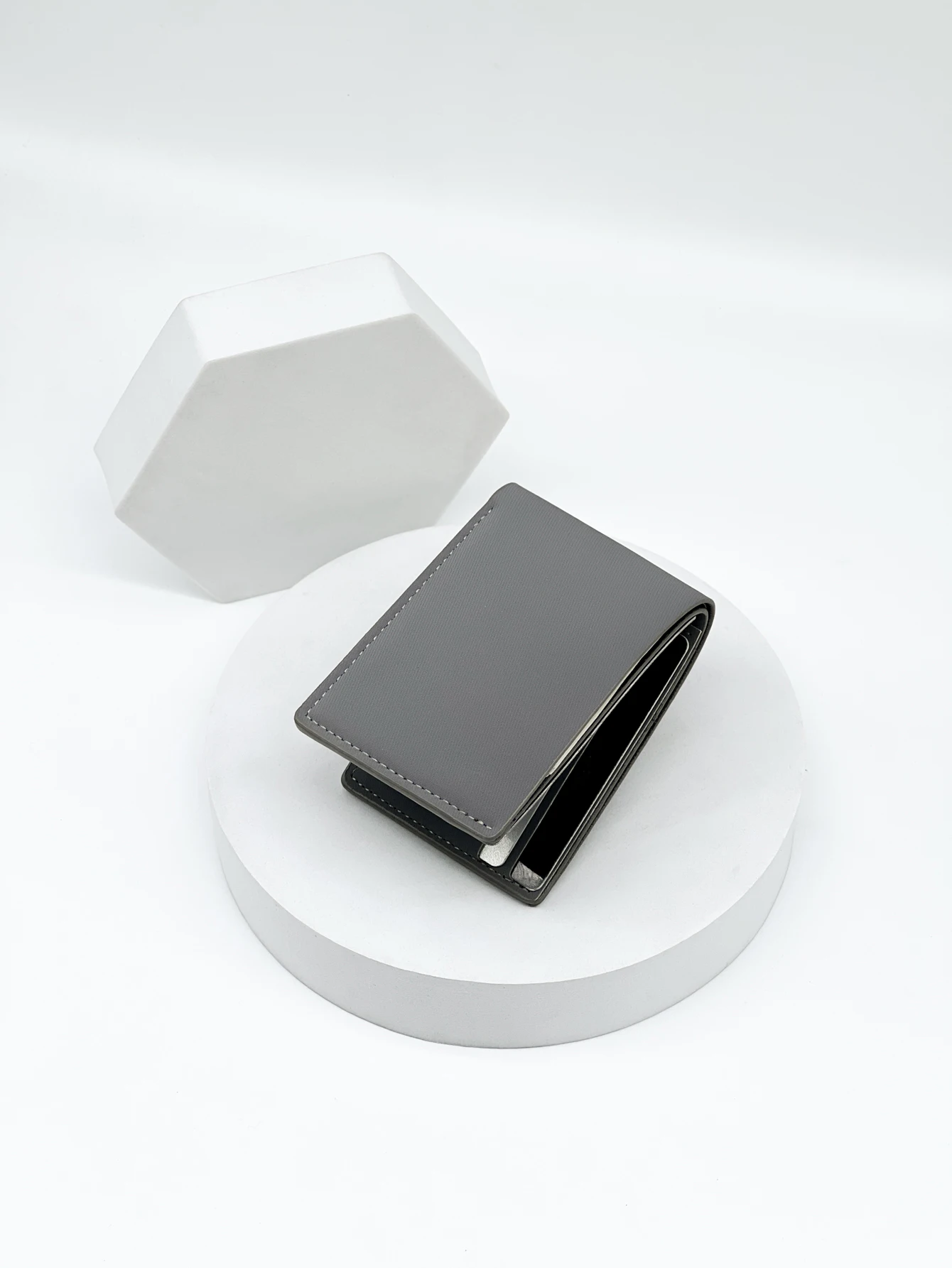 Men's Slim Mini Wallet - Compact, Multi-Card Slots, Lightweight Pocket-Friendly Design, Perfect Gift