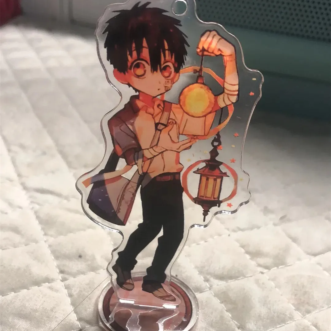 Boîte Cadeau Anime Toilet Bound Hanako-kun - Contient Figure, Porte-clés, Tasses, Broches, Cartes - Dimensions 24,5x22x5,5 Cm