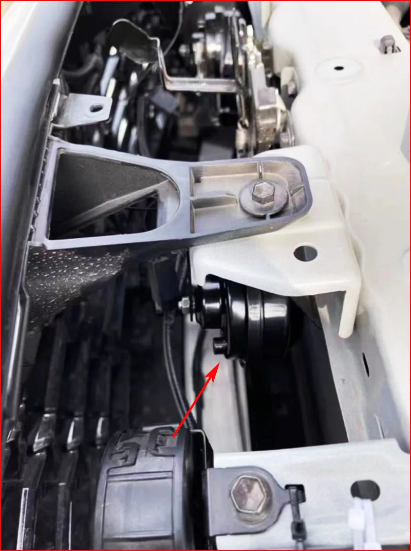 トヨタ ホーンパッドカバー ブラックレザー レッドステッチ トヨタ ホーンパッドカバー ブラックレザー レッドステッチ