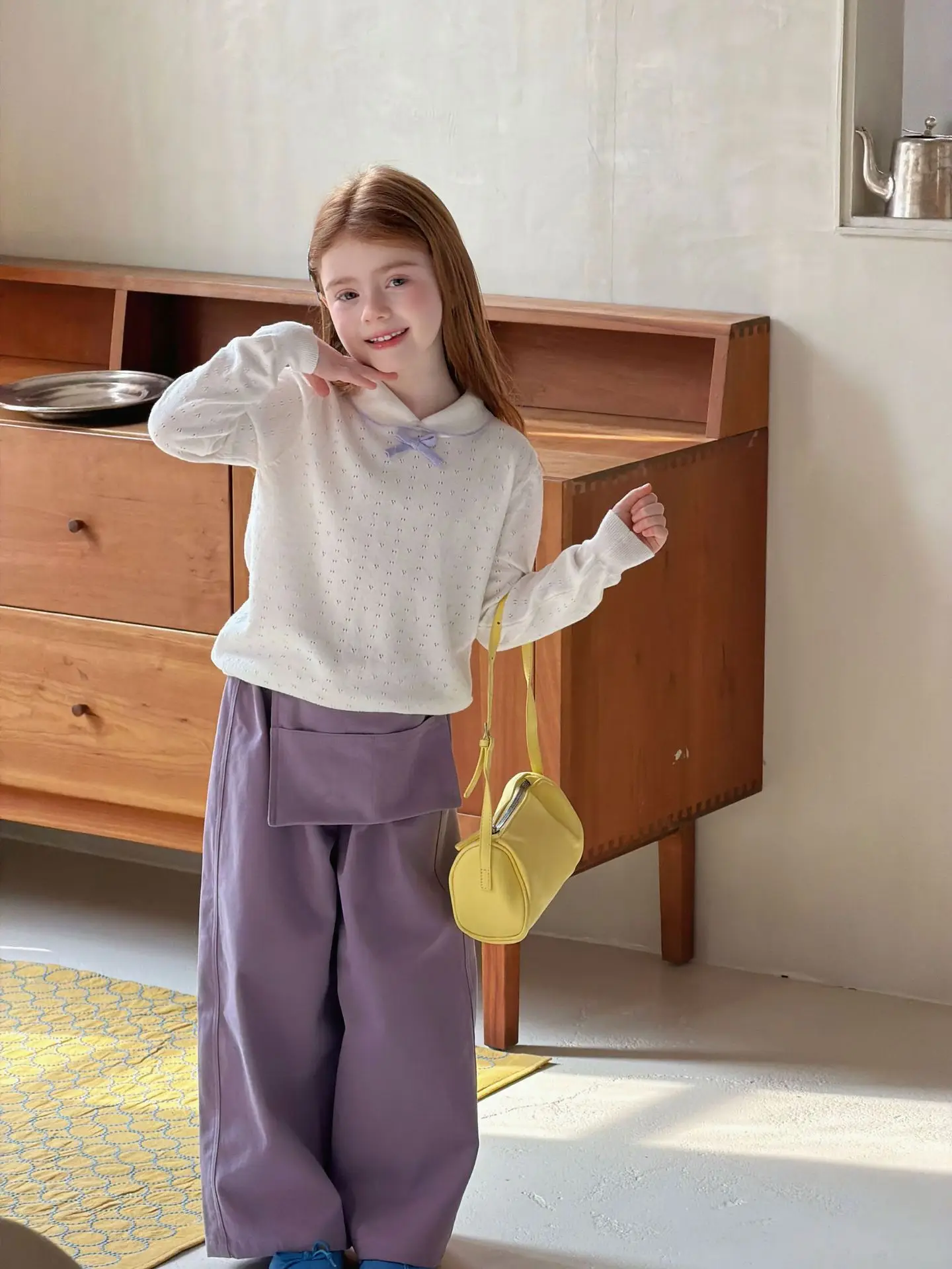 2026 신상 여아 리본 긴팔 티셔츠 여름 아동 패셔너블하고 스타일리쉬한 여아 니트 홀터넥 상의