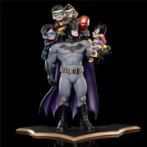 

35cm Justice League Batman Robin Family Photo Scene Hand Model League Model Surrounding Funny Toy Gift Tabletop Decoration