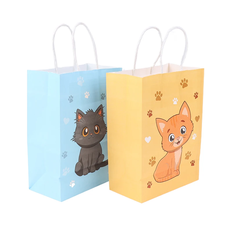 Scarica Gatto Cartone Animato Carino con Occhi Verdi e Campanella Rosa