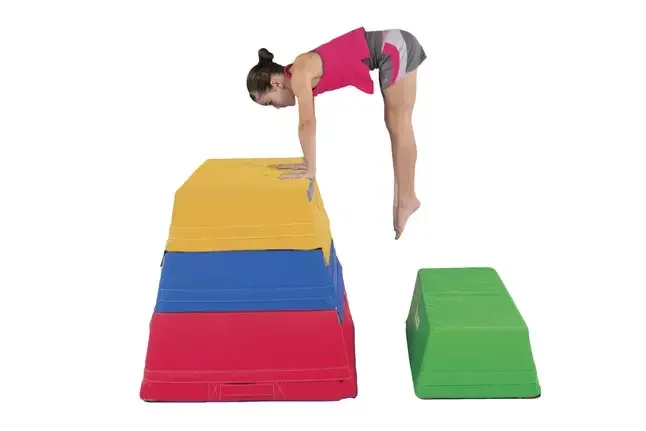 Factory Direct Sale 4-Section Trapezoid Foam Vaulting Mat Plyo
