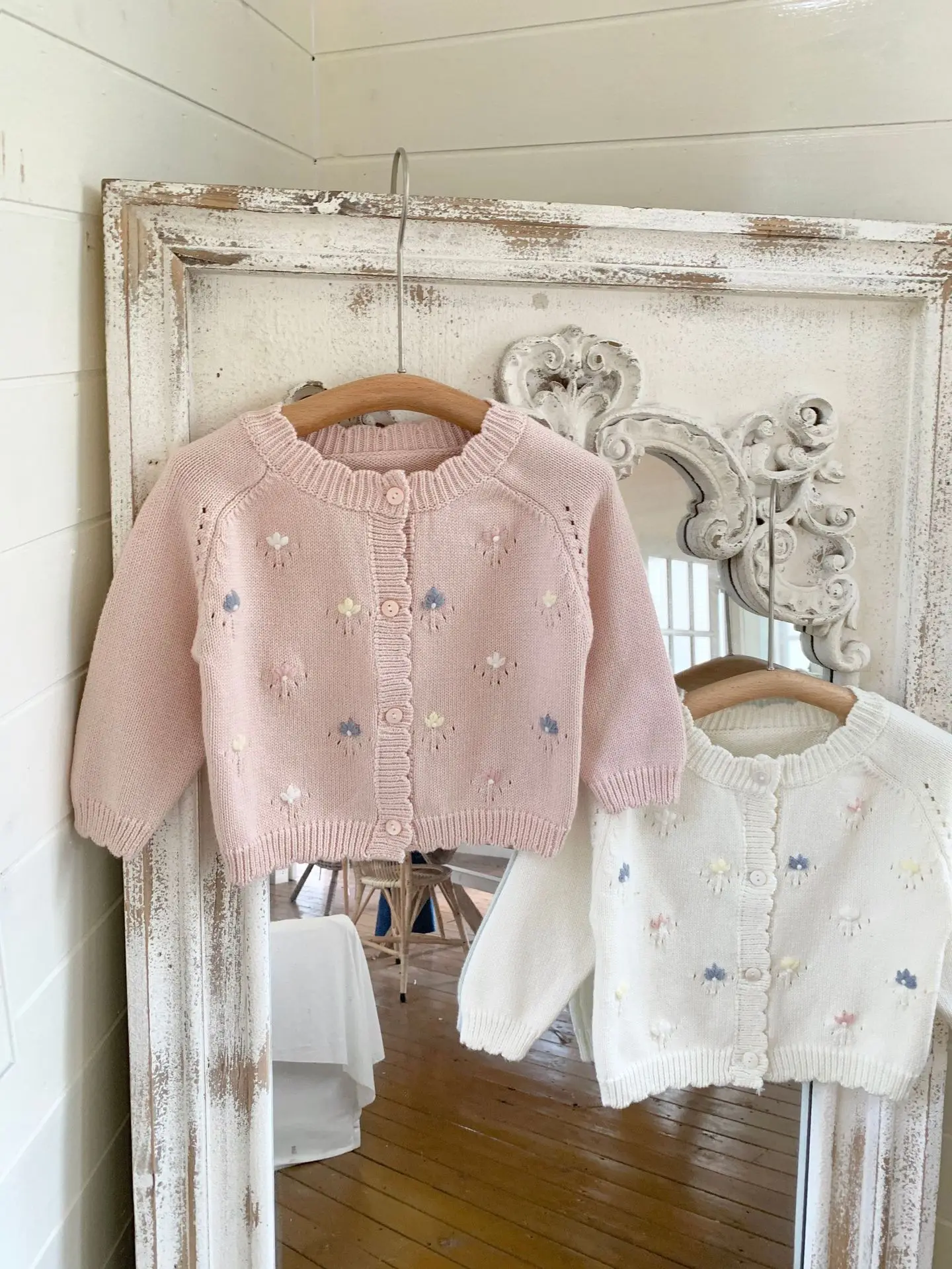 Girls Autumn Sweaters Handmade Flower Embroidery Knit Cardigans