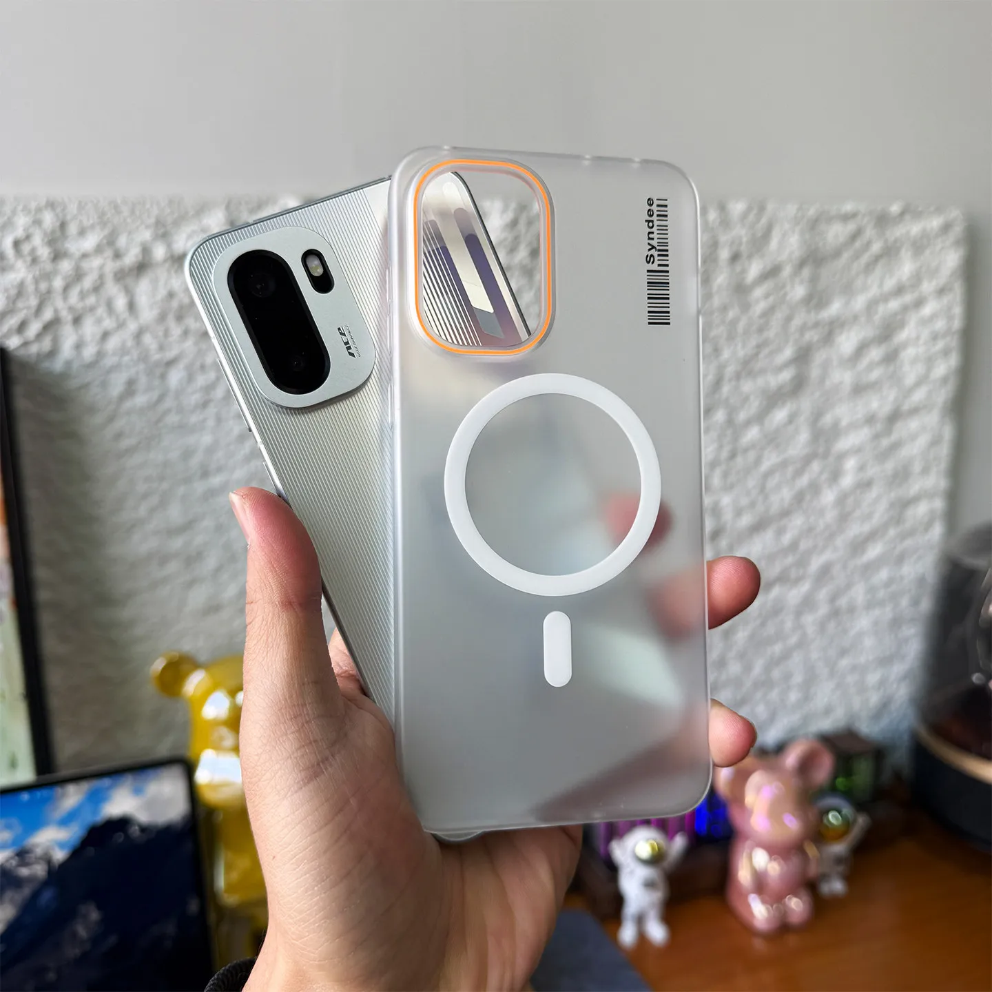 Ultra-Thin Frosted Magnetic Transparent Case - Shockproof Bumper Cover