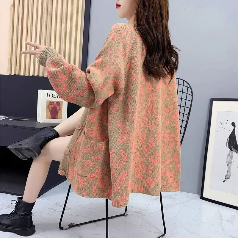 Autumn and Winter New Women's V-neck Long-sleeved Sweater Leopard Print Elegant Fashion with Pockets Knitwear Loose Sweater Coat