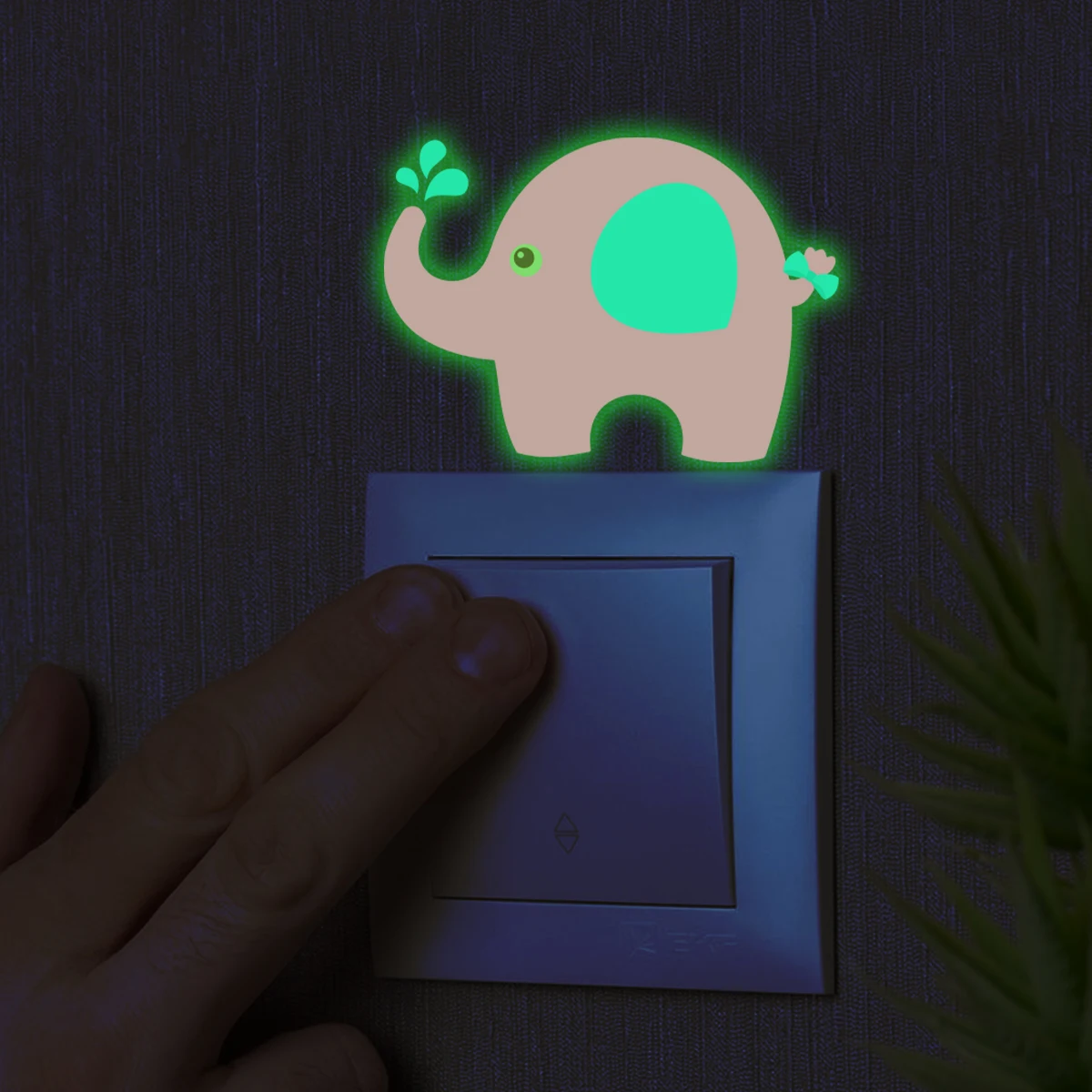 1pcs cartoon animal pink elephant pattern glow-in-the-dark switch stickers, can be peeled and pasted indoor decoration stickers