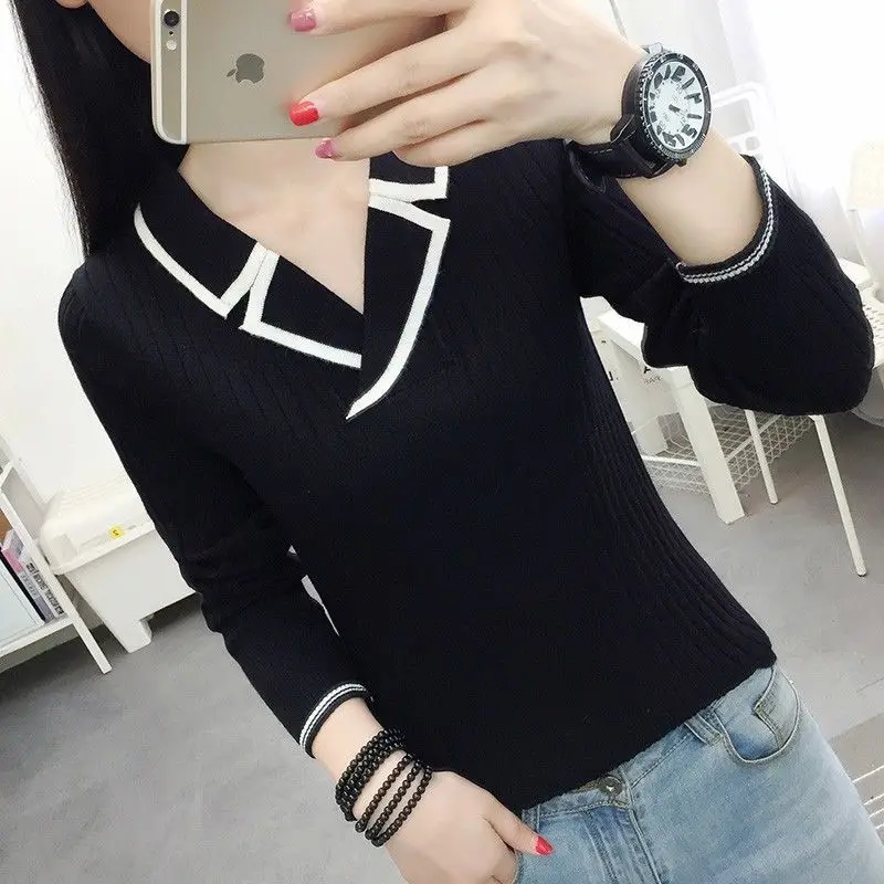 Autumn and winter style women's color-blocked long-sleeved knitted pullover, women's casual V-neck slim-fitting versatile knitte