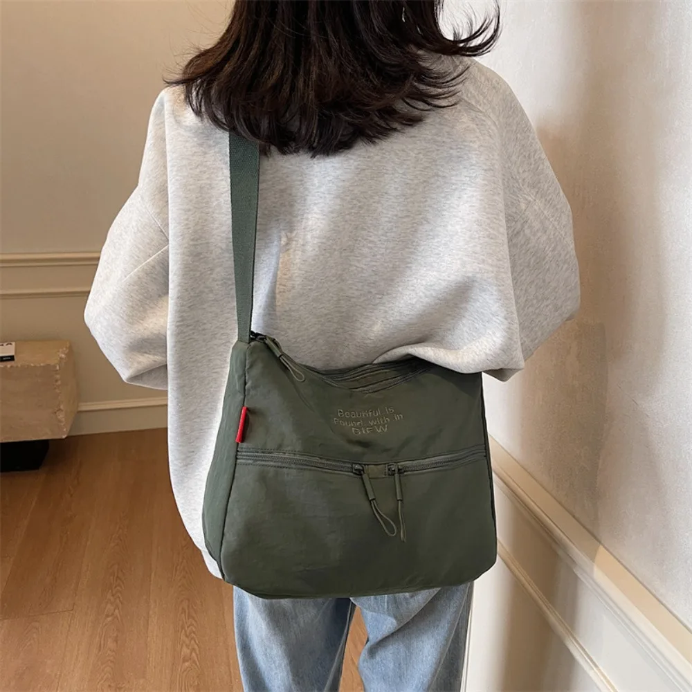 Japanese Xiaoqing New Lightweight Commuter Women's Crossbody Bag Large Capacity Nylon Cloth Adjustable Strap Shoulder Bag 2026