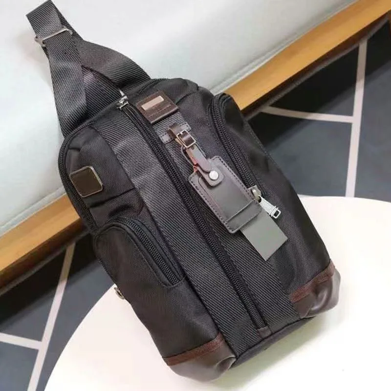 Рисунок 4 - Модная многофункциональная нагрудная сумка для мужчин