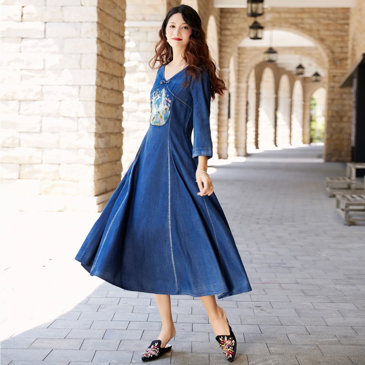 

Retro Embroidery Denim Skirt Autumn New Ethnic Style Handmade Buckle Dress