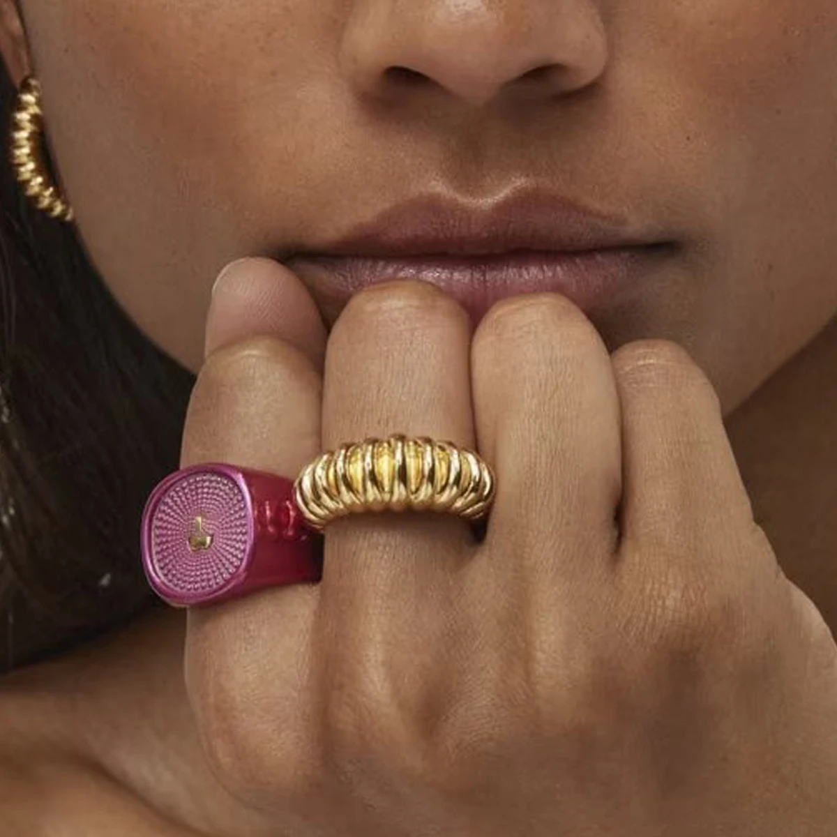 

Кольцо женское розовое в горошек, из серебра 100% пробы