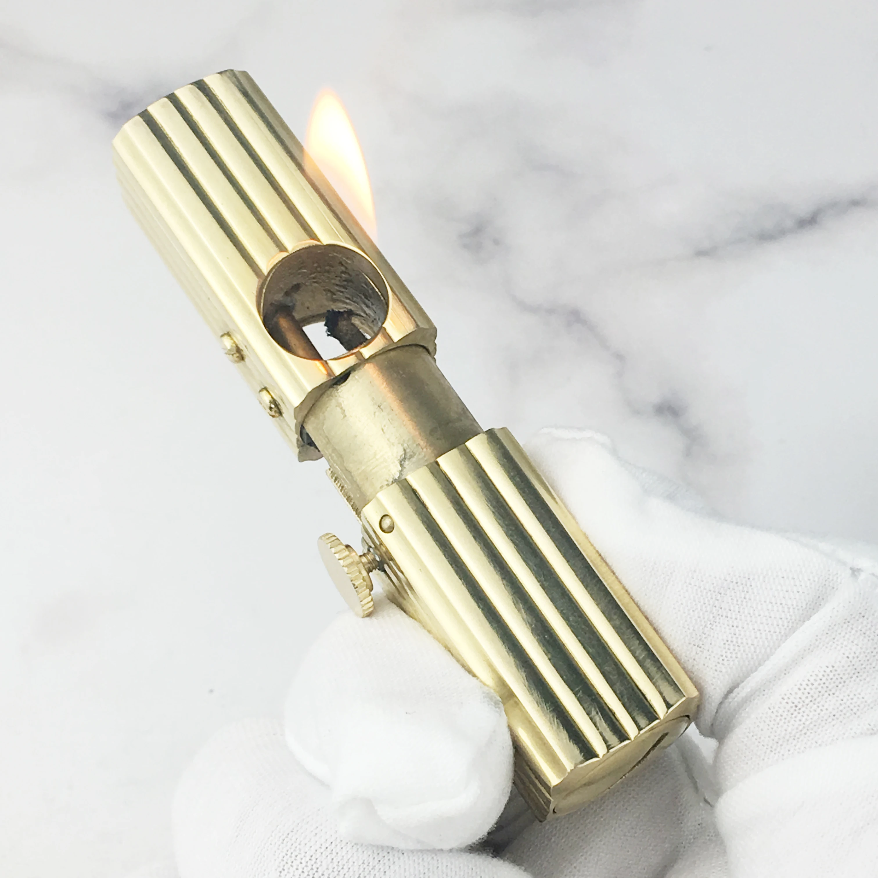 

Retro World War I World War II trench brass pipe lighter gasoline kerosene isqueiro with insurance ejection mechanical ignition