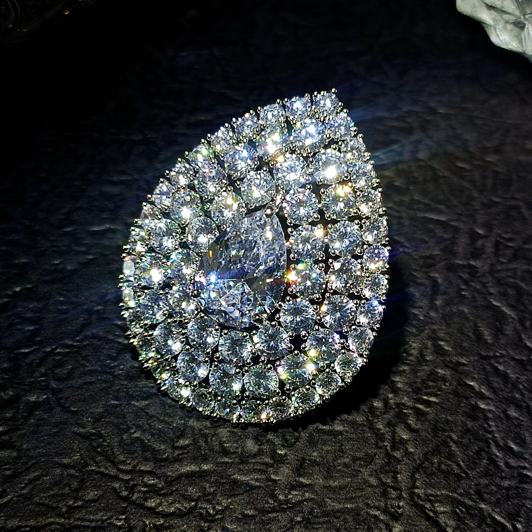 Middle Century Design Clear White Round and Pear CZ Brooches Pins Teardrop Jewelry for Homecoming Galas Formal Affairs Holiday