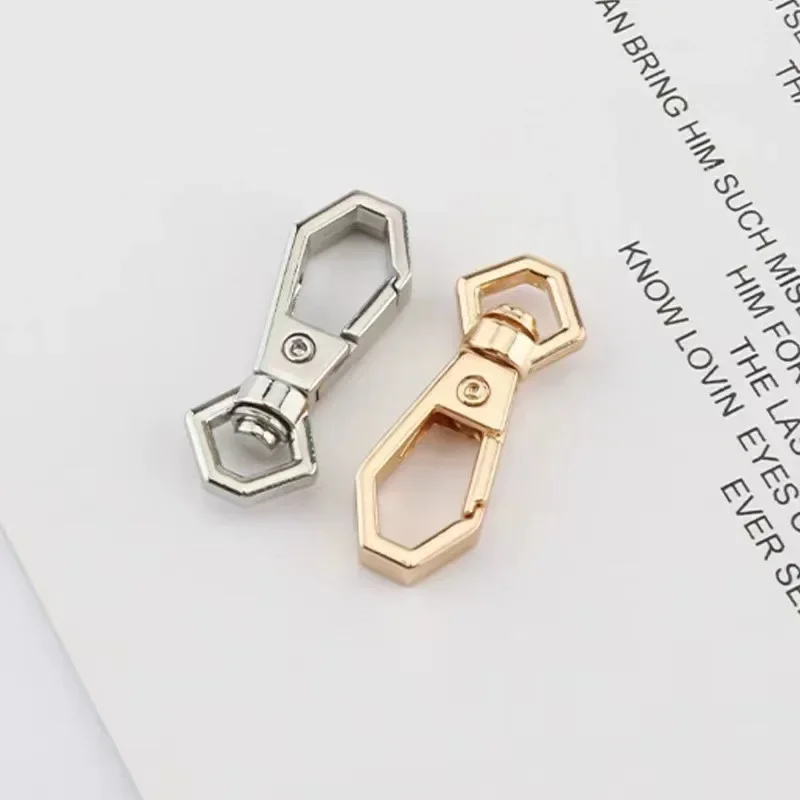 50pcs/Lot Lobster Buckle KeyChains Metal Swivel Bags Strap Buckles Clasp Collar Carabiner Snap Hook DIY KeyChain Bag Accessories