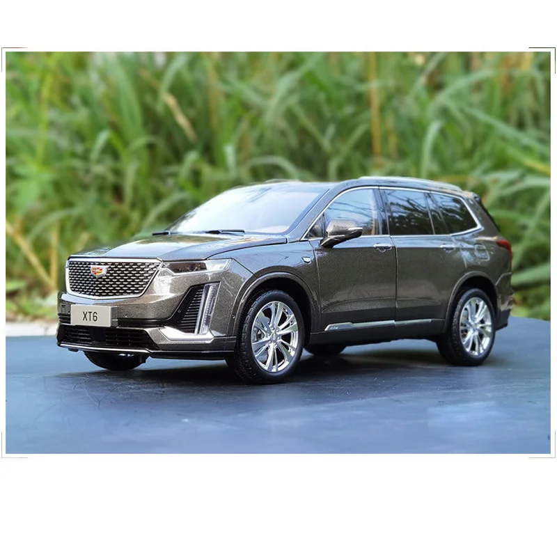 

Модель в масштабе 1/18 для Cadillac XT6 SUV литая модель, модель автомобиля, игрушки для мальчиков и девочек, коллекционные украшения, серый металл, пластик, резина