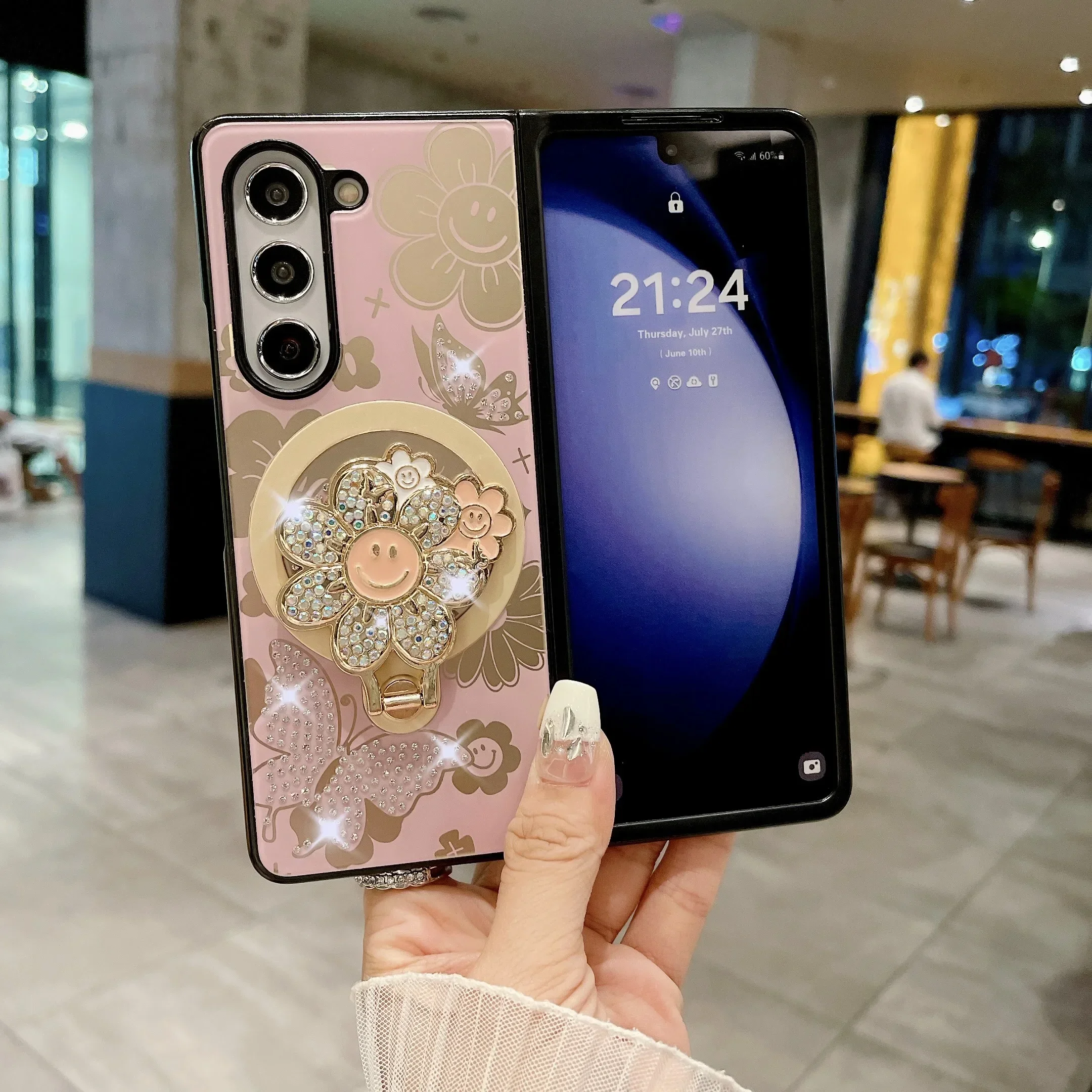 Luxus-Hülle mit Perlenband und Blumen-Magnetringhalter für Samsung Galaxy Z Fold 6 5 4 5G, kabelloses Laden, faltbare Telefonhülle_voghion.com