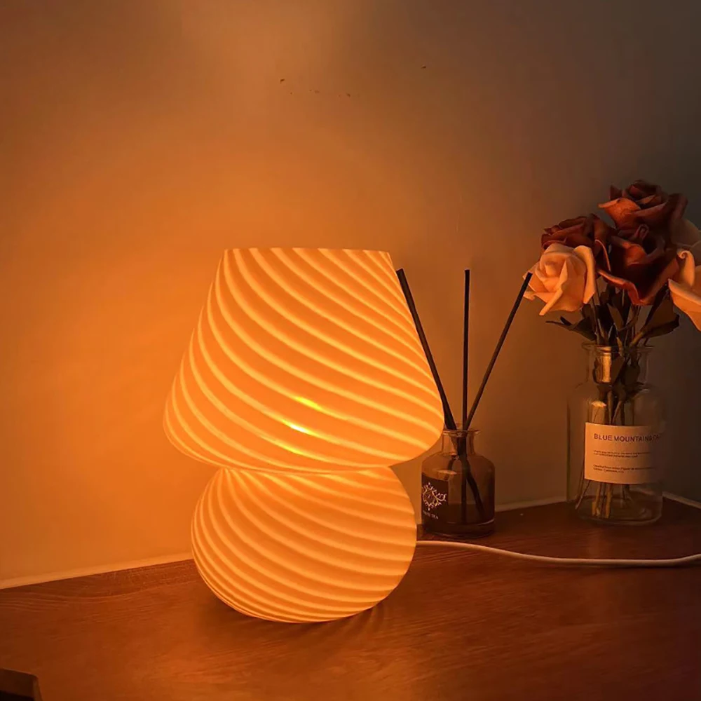 

Glas Led Bureaulamp Voor Slaapkamer Nachtkastje Koreaanse Ins Stijl Gestreepte Paddestoel Tafel Decor Schattige Doorschijnende R