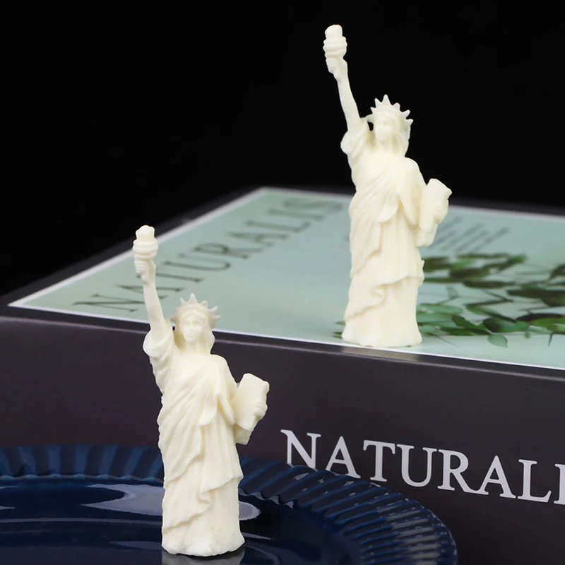 2Pcs 1:12 Dollhouse Mini Statue The Statue of Liberty  Model Furniture Decor Toy