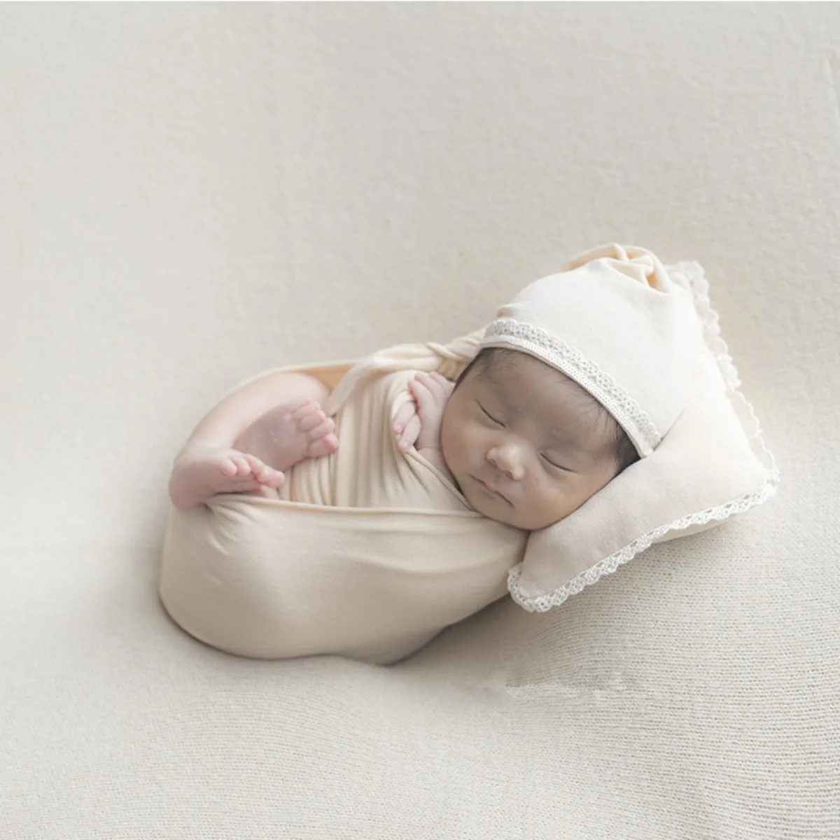 Baby Pillow Wrapped with Headwear Photography Props Newborn Full Moon Photo Commemorative Accessories Children's Birthday Gifts