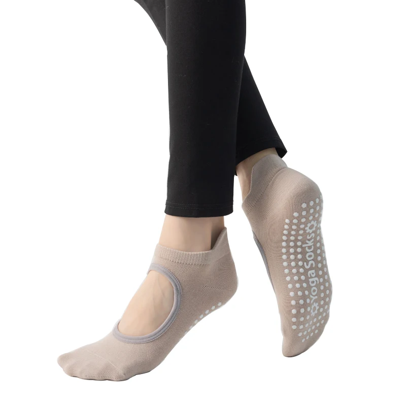 Женские носки для пилатеса с открытой спиной, силиконовые Нескользящие носки для фитнеса и йоги, хлопковые дышащие спортивные балетные танцевальные носки для тренировок в тренажерном зале качественные бандажные носки для йоги нескользящие носки для пилатеса дышащие быстросохнущие танцевальные носки с открытой спиной