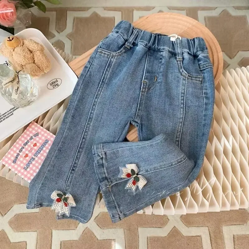 

Girls' pants 2023 Spring and Autumn Outwear Slim fitting jeans Children's flared pants Little girls' stretch denim pants