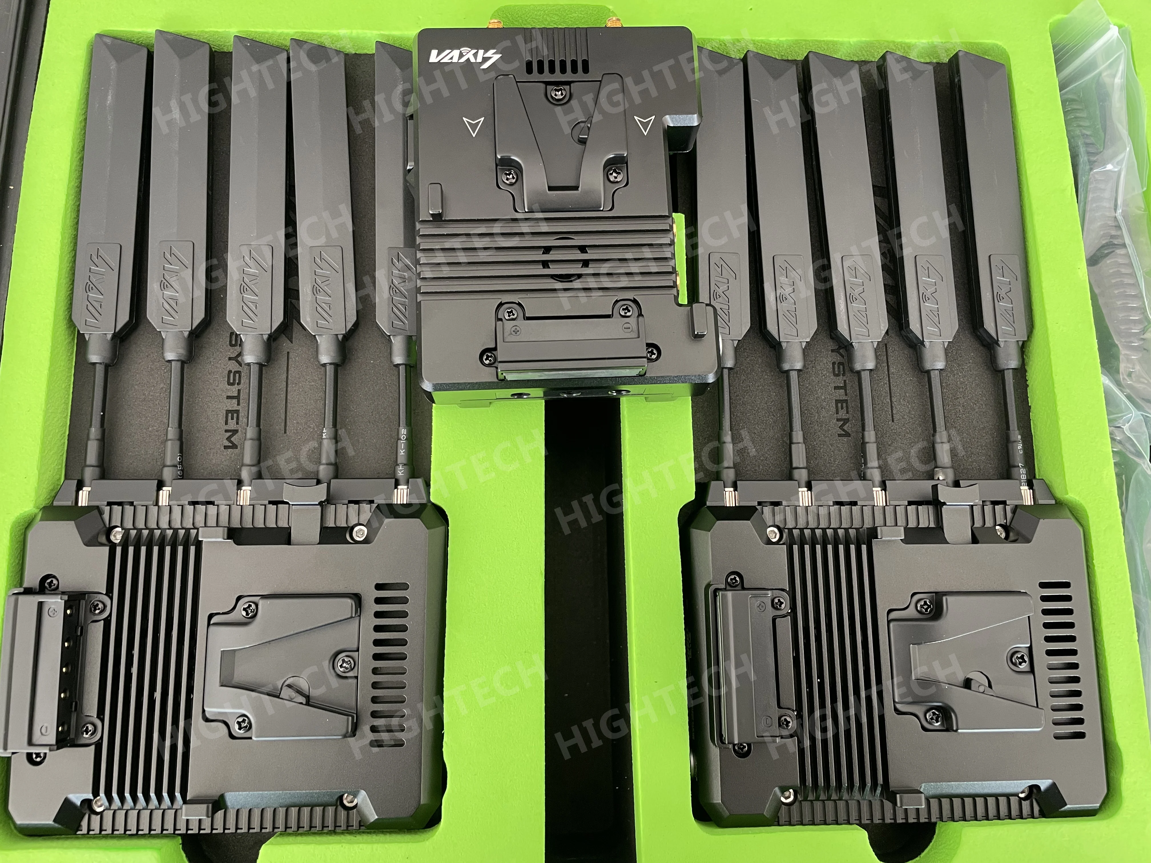 Storm 3000 DV Wireless Video Transmitter with Dual V-Mount Plate up to 3000 Supp