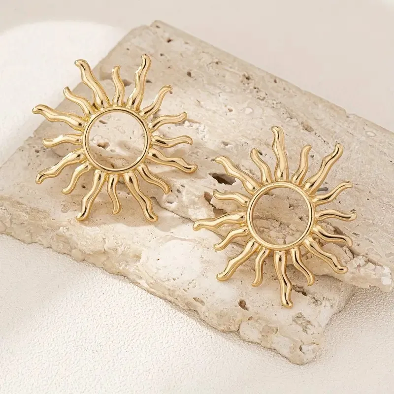 Boho-Chic Sunflower Golden Stud Earrings for Women Simple Fashion Hollow Circle Design Earring Jewelry Gifts