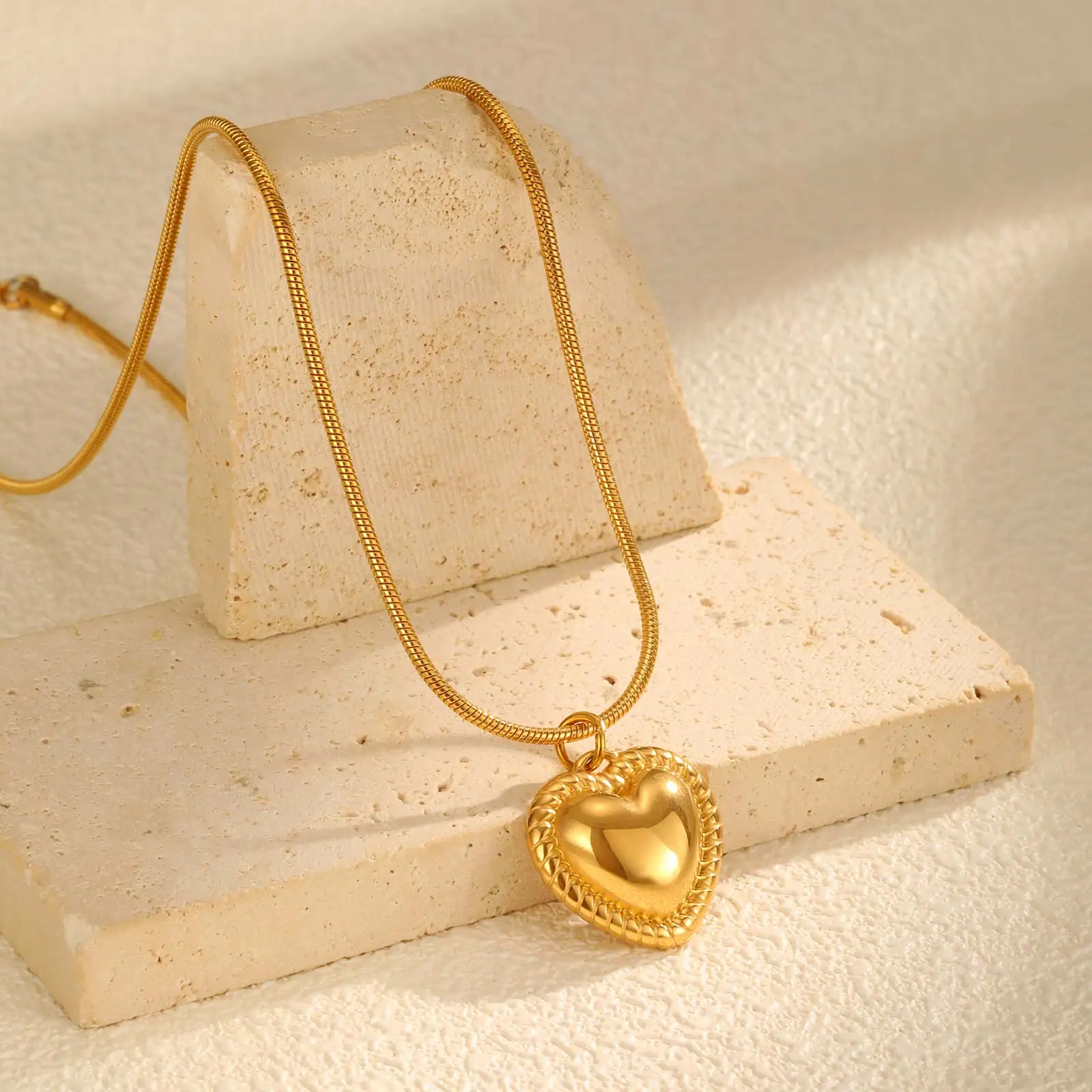 Collar corazón acero inoxidable chapado en oro regalo mujer_voghion.com