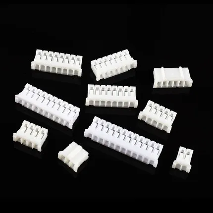 Gros plan sur un connecteur batterie RC JST PH2.0 femelle bleu, détails des broches.