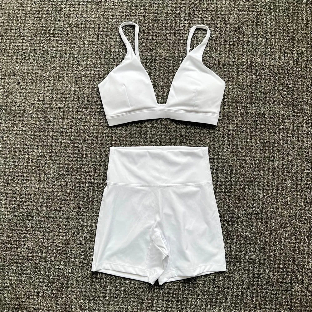 2025 1/2PCS Nude Deep VNeck Sport Bra Women Yoga Sets Workout Gym Scrunch High Waist Fitness Push Up Shorts Running Avtive Suits