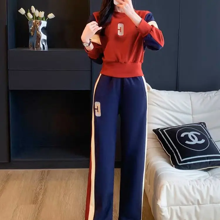 High End Fashion Sports and Leisure Set for Women's Spring and Autumn 2023 New Slimming Sweater Wide Leg Pants Two-piece Set