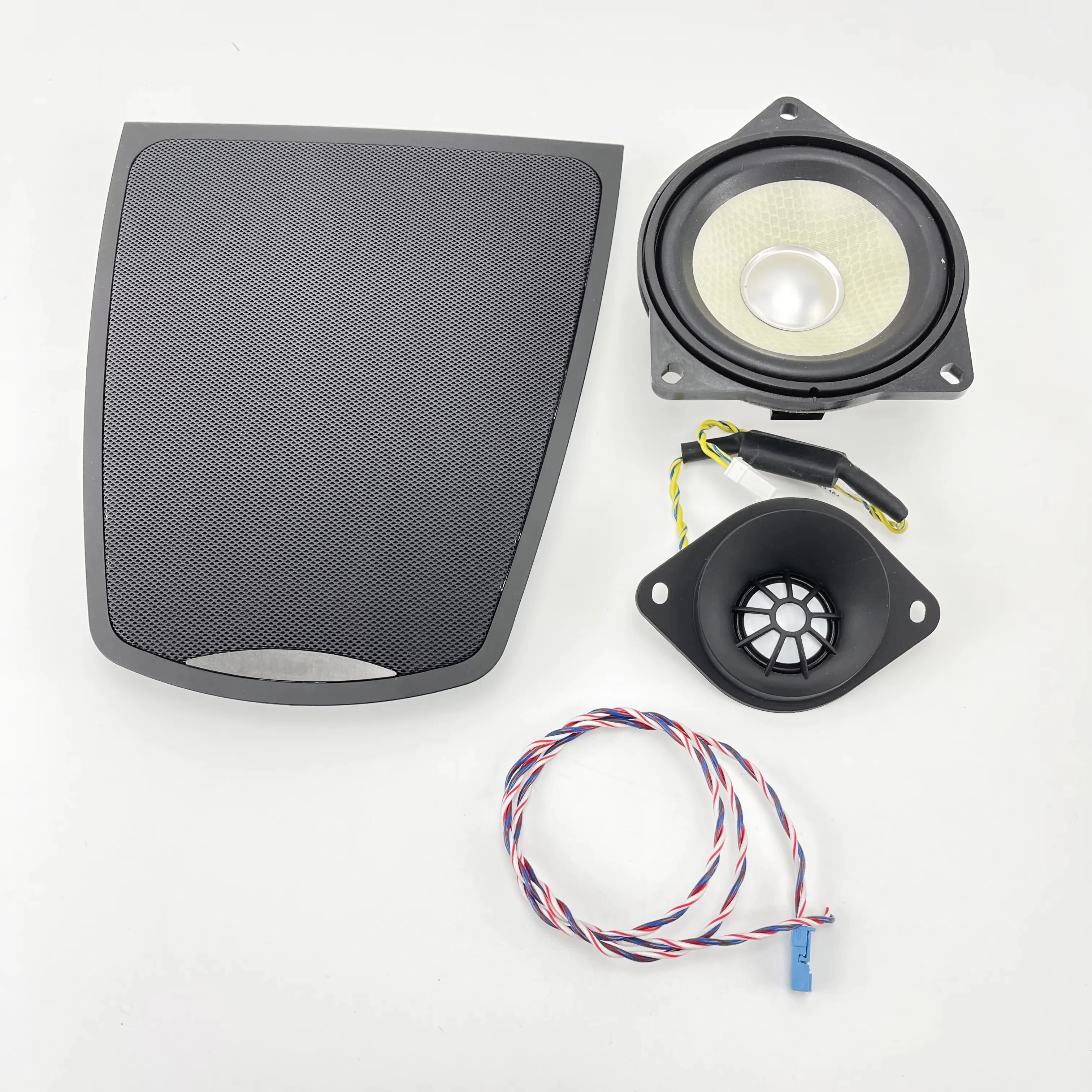 Sf1bf0caf98134b22a98f9f9f97331